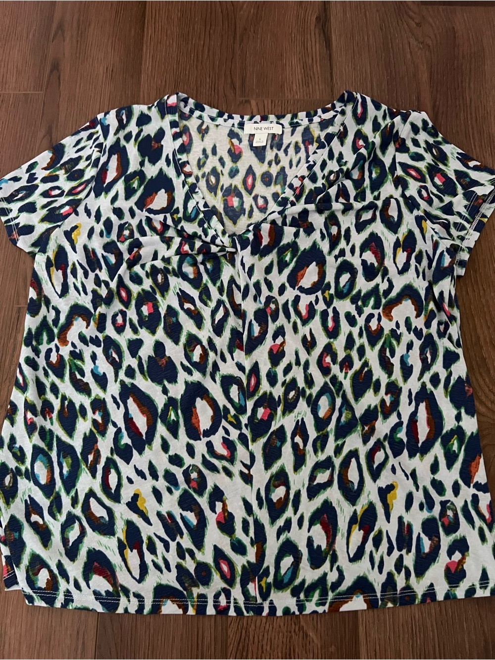 Nine West White Multicolor Leopard-Print V-Neck Top